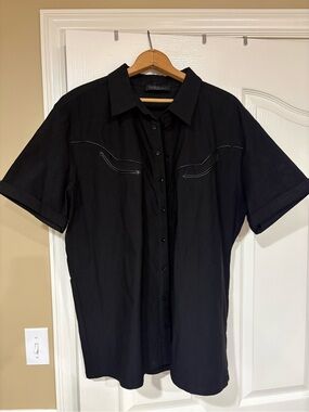 NWOT- Short-Sleeve Black Casual Button-Down Shirt by Katakomb
